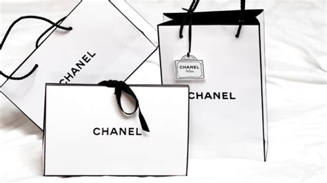 シャネル(CHANEL)の人気のノベルティ10選！もらう .